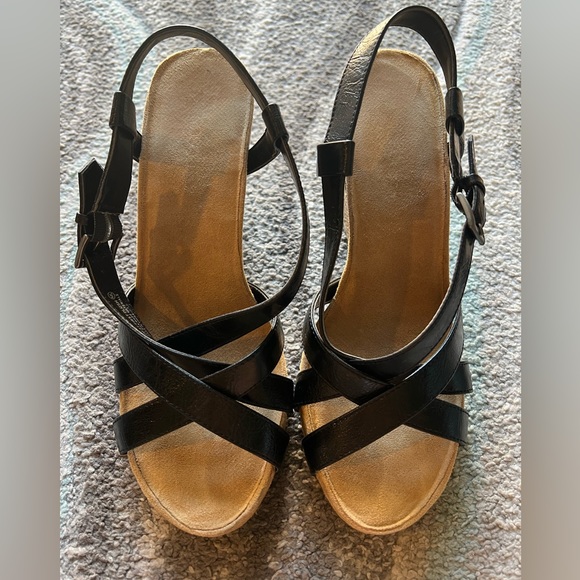 Aerosoles Women’s size 9 Black wedge sandal - Picture 5 of 5